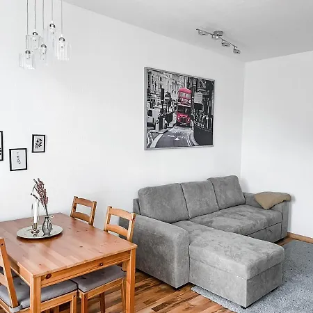 Appartement Zentrum, 4personen, Privater Parkplatz, Wifi, Modern, Ruhig *