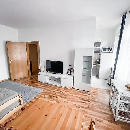 Zentrum, 4personen, Privater Parkplatz, Wifi, Modern, Ruhig