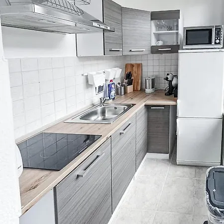 Apartmán Zentrum, 4personen, Privater Parkplatz, Wifi, Modern, Ruhig Chemnitz (Saská Kamenice)